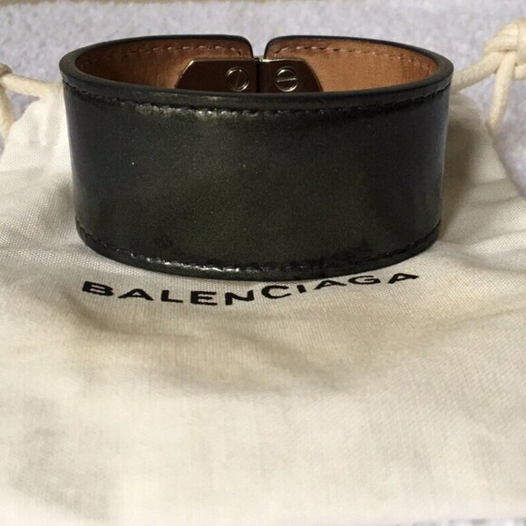 Balenciaga Leather Bangle Bracelet in Green Patent Leather with Silvertone Clasp - Picture 2 of 9